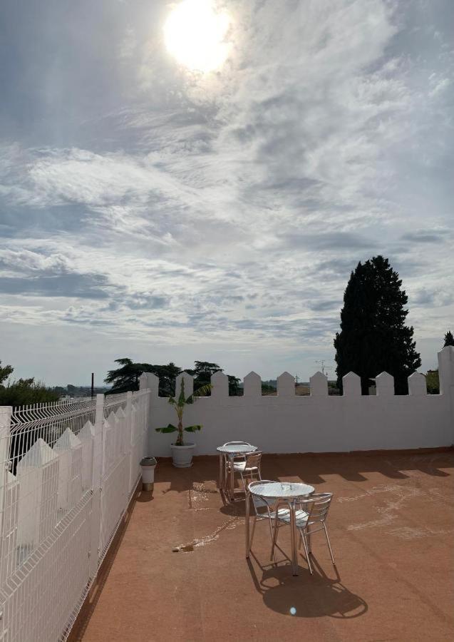 Hostal El Castillo Alcalá de Guadaira Exteriér fotografie